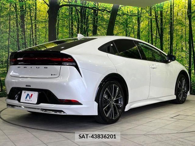 Toyota PRIUS 2023-02 7250360-16