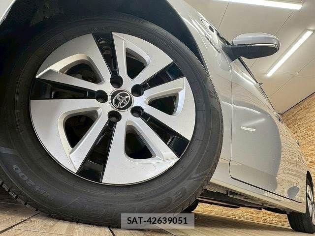 Toyota PRIUS 2015-12 7250446-18