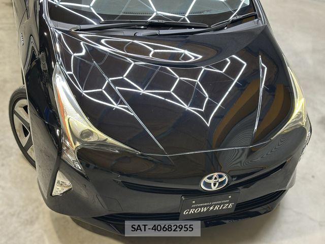 Toyota PRIUS 2016-01 7272745-17