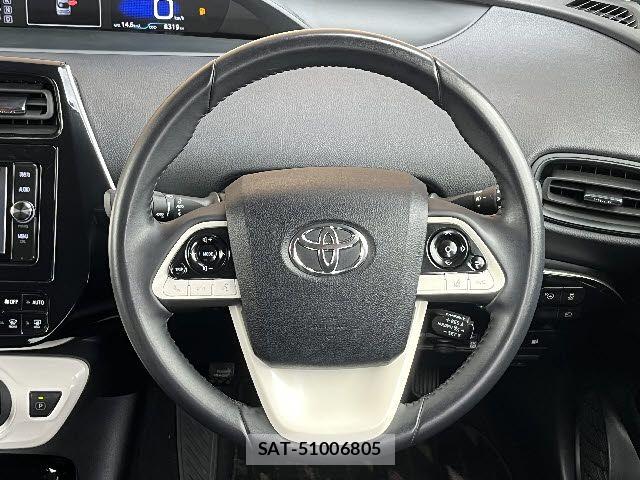 Toyota PRIUS 2018-03 7272743-13