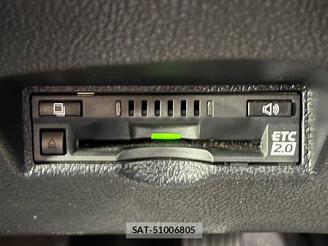 Toyota PRIUS 2018-03 7272743-15