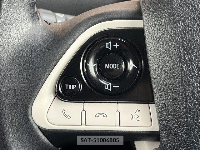 Toyota PRIUS 2018-03 7272743-17