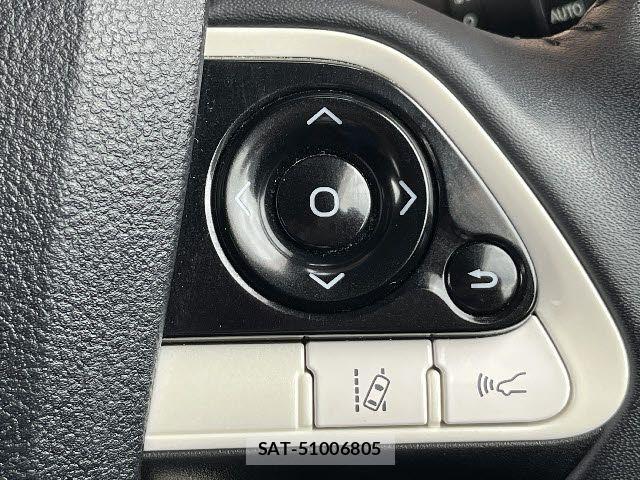 Toyota PRIUS 2018-03 7272743-23
