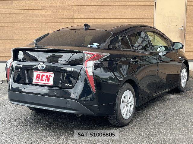 Toyota PRIUS 2018-03 7272743-2
