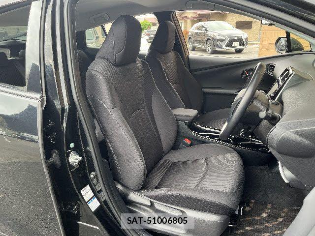 Toyota PRIUS 2018-03 7272743-3