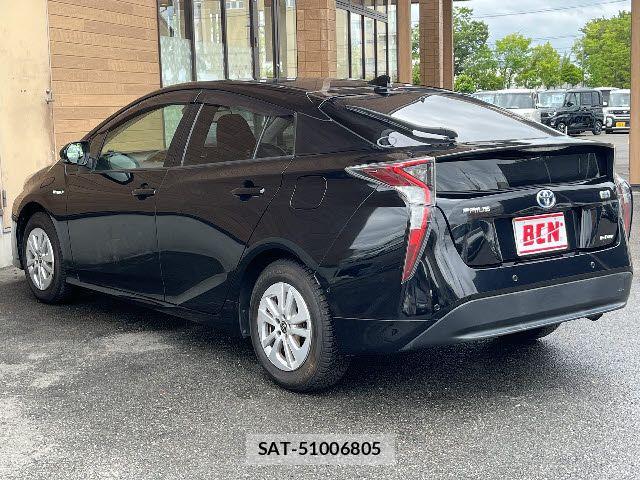 Toyota PRIUS 2018-03 7272743-8
