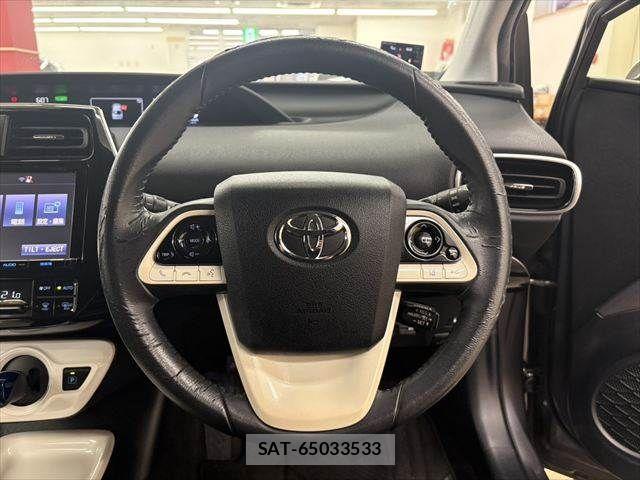 Toyota PRIUS 2016-06 7329512-11