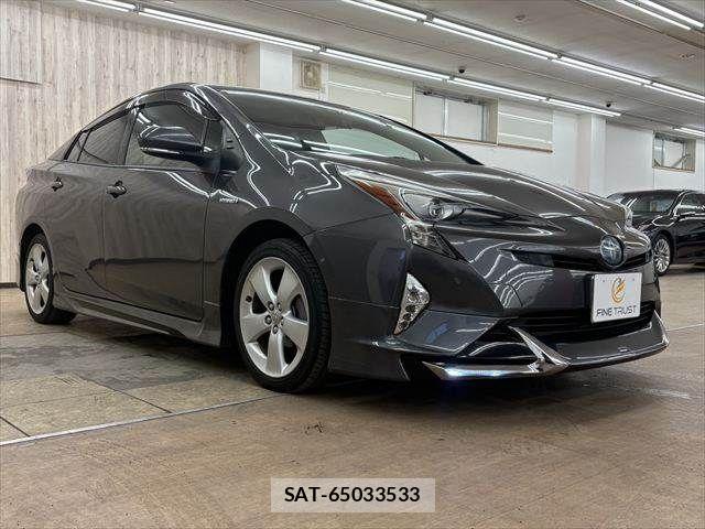 Toyota PRIUS 2016-06 7329512-16