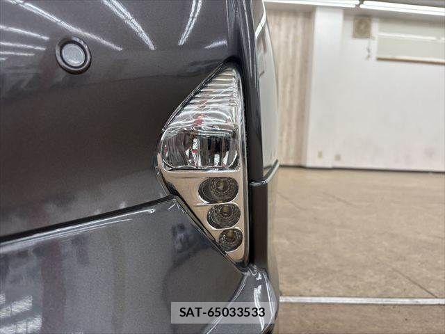 Toyota PRIUS 2016-06 7329512-22