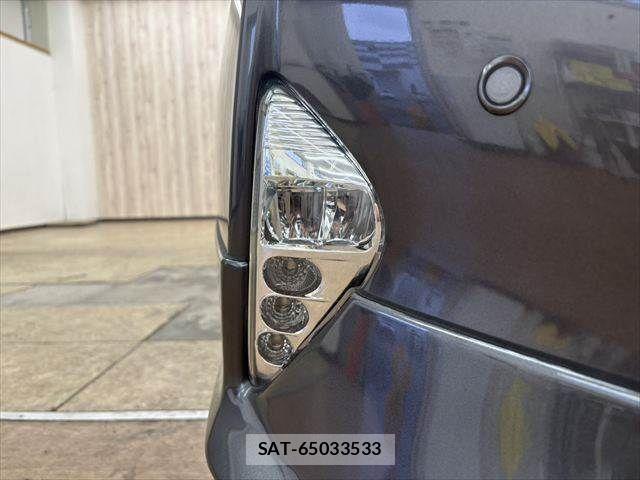 Toyota PRIUS 2016-06 7329512-24