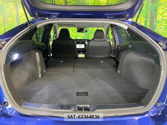 Toyota PRIUS 2016-08 7329499-11