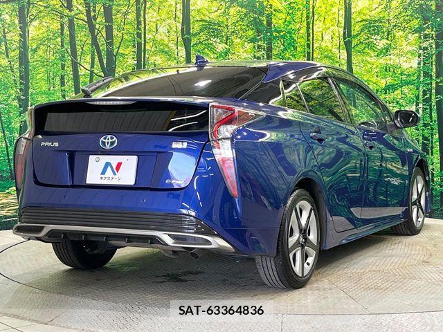 Toyota PRIUS 2016-08 7329499-17