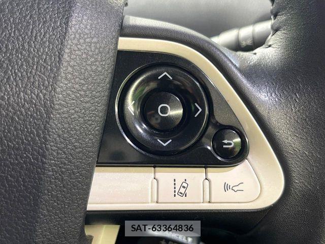 Toyota PRIUS 2016-08 7329499-7