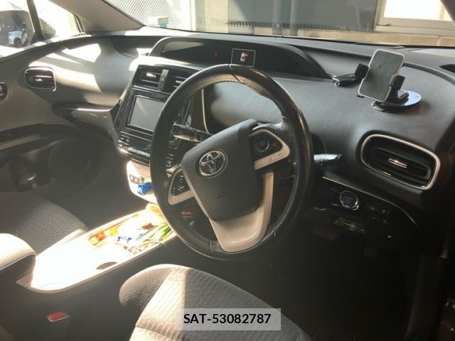 Toyota PRIUS 2016-03 7329516-10