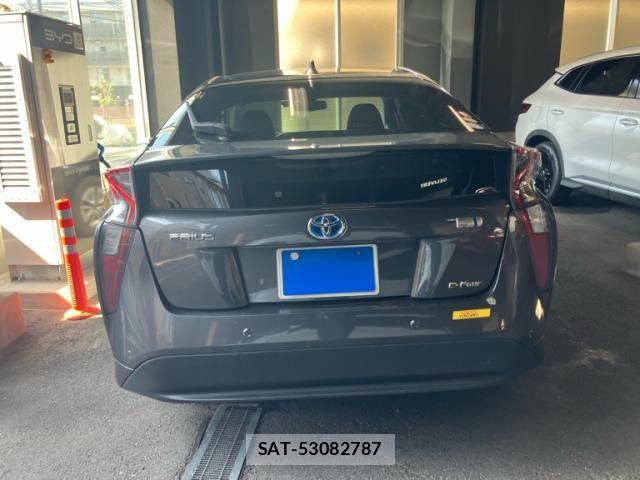 Toyota PRIUS 2016-03 7329516-3