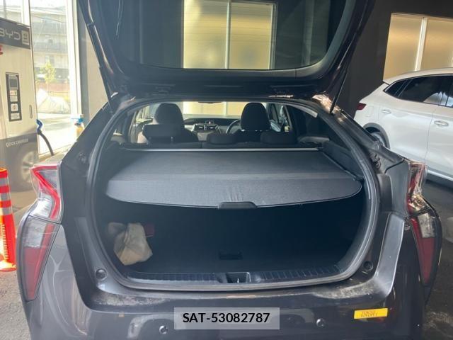 Toyota PRIUS 2016-03 7329516-4
