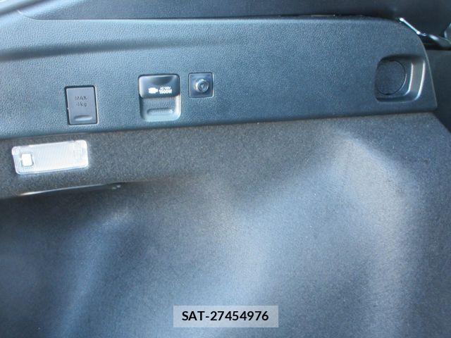 Toyota PRIUS 2023-01 7329511-18
