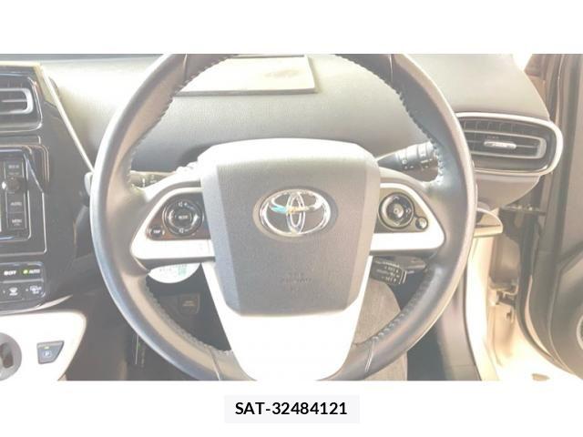 Toyota PRIUS 2016-03 7329519-16
