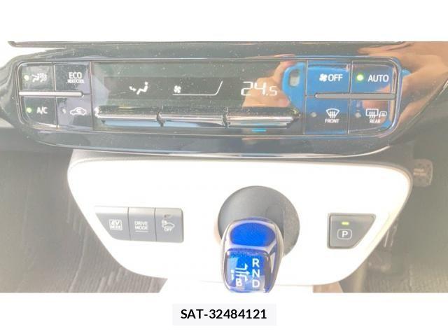 Toyota PRIUS 2016-03 7329519-17