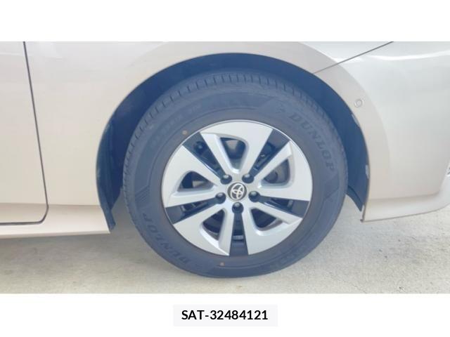 Toyota PRIUS 2016-03 7329519-4
