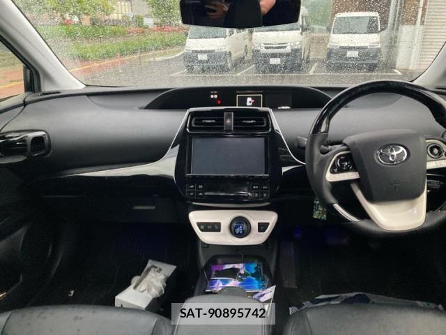Toyota PRIUS 2016-02 7329515-15