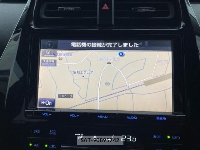 Toyota PRIUS 2016-02 7329515-18