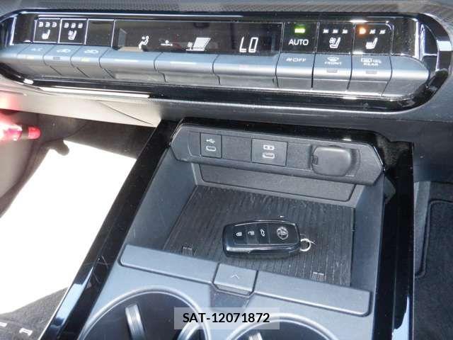 Toyota PRIUS 2023-05 7359404-18