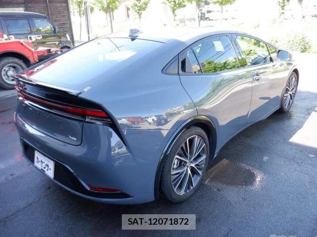 Toyota PRIUS 2023-05 7359404-2