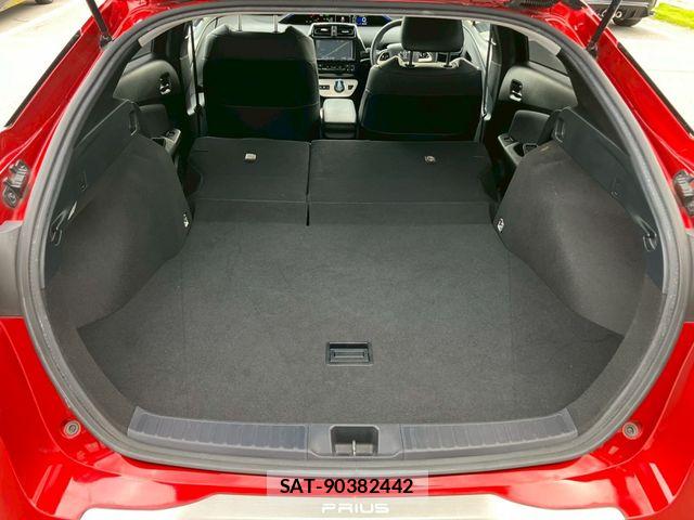 Toyota PRIUS 2016-01 7359413-15