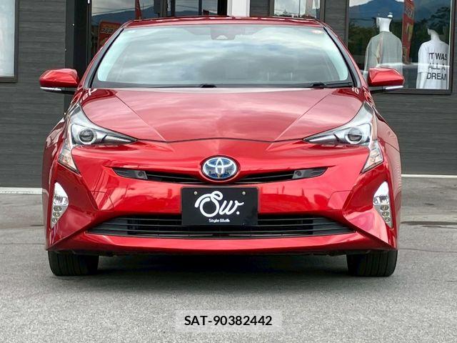 Toyota PRIUS 2016-01 7359413-1