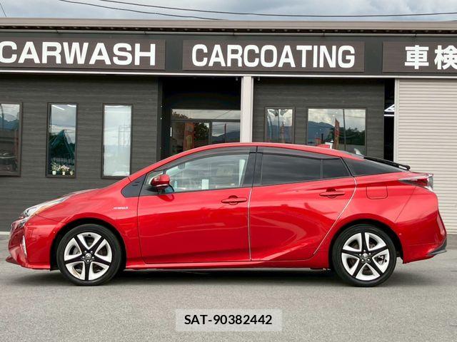 Toyota PRIUS 2016-01 7359413-7
