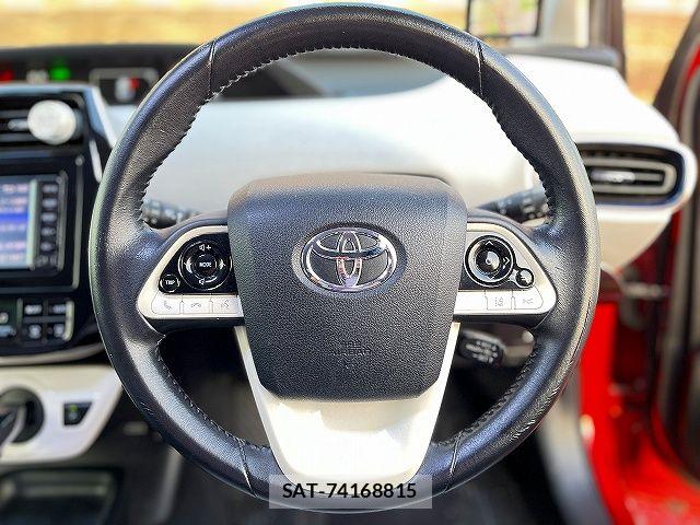 Toyota PRIUS 2016-05 7359409-13