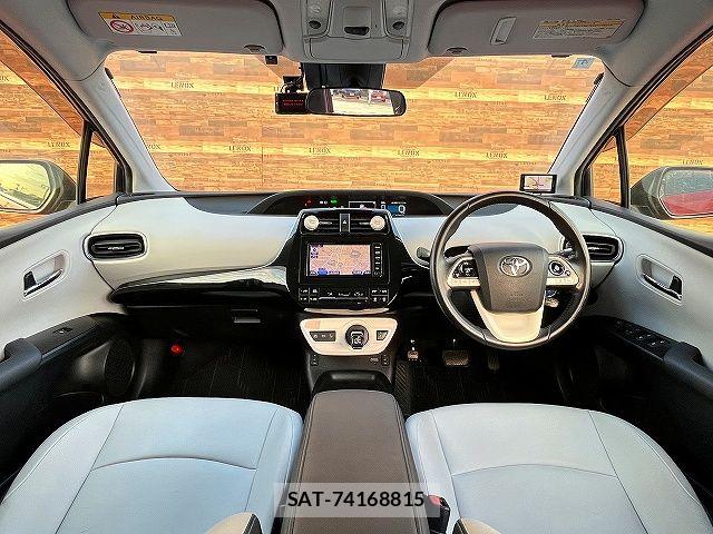 Toyota PRIUS 2016-05 7359409-1