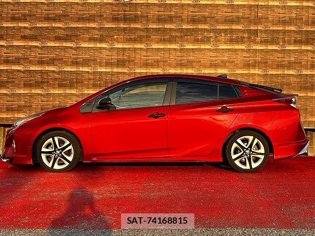 Toyota PRIUS 2016-05 7359409-23