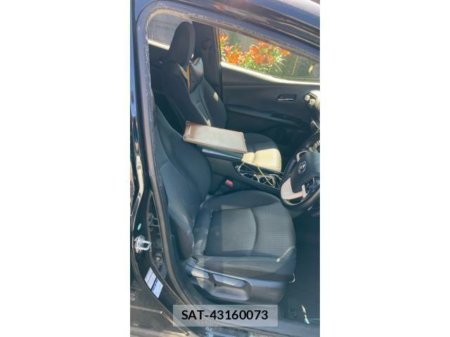 Toyota PRIUS 2018-02 7359406-9
