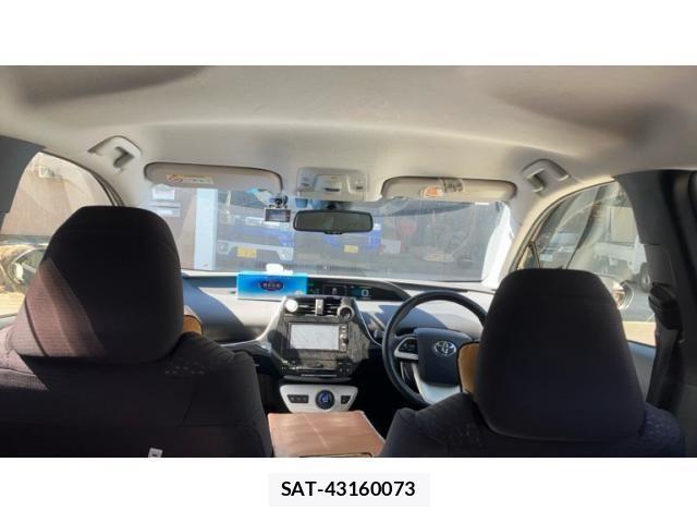 Toyota PRIUS 2018-02 7359406-17