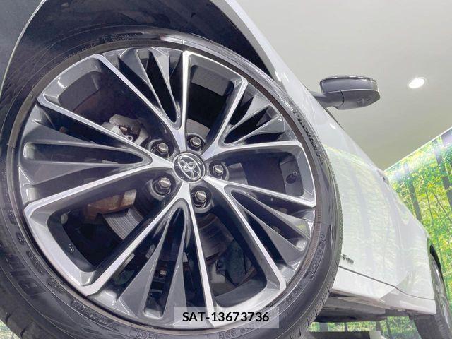 Toyota PRIUS 2023-04 7393678-12