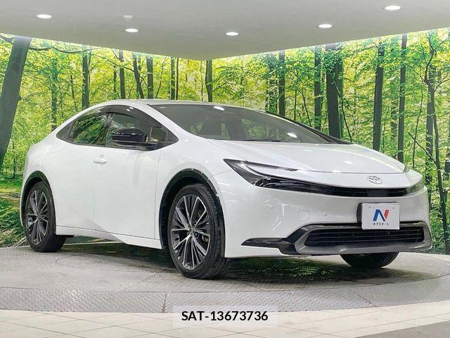 Toyota PRIUS 2023-04 7393678-16