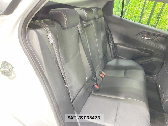 Toyota PRIUS 2023-06 7393674-10
