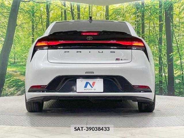 Toyota PRIUS 2023-06 7393674-16