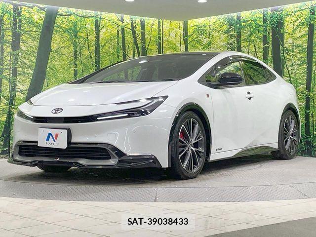 Toyota PRIUS 2023-06 7393674-17