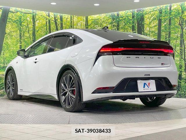 Toyota PRIUS 2023-06 7393674-18