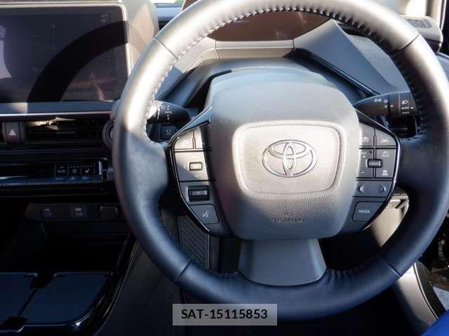 Toyota PRIUS 2023-06 7393673-11