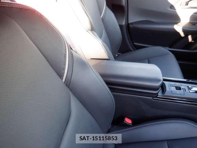 Toyota PRIUS 2023-06 7393673-18