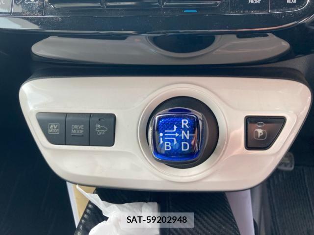 Toyota PRIUS 2016-07 7457002-17