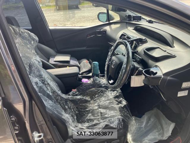 Toyota PRIUS 2019-03 7457003-15