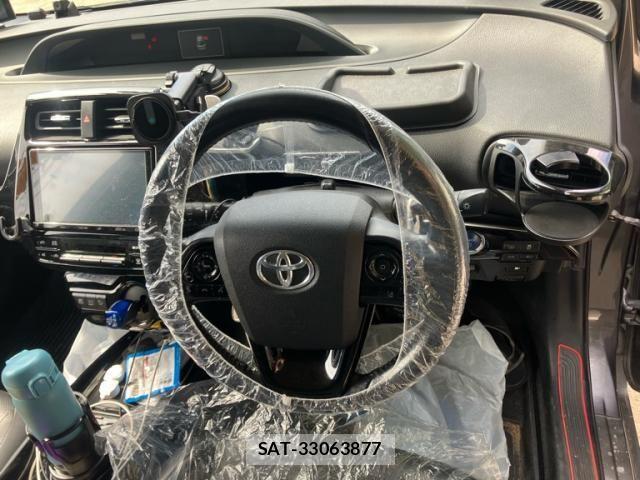 Toyota PRIUS 2019-03 7457003-18
