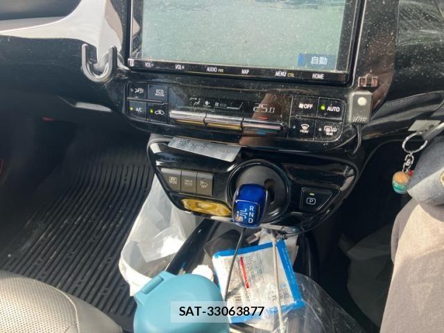 Toyota PRIUS 2019-03 7457003-23