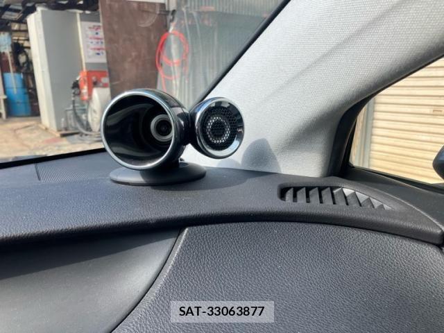 Toyota PRIUS 2019-03 7457003-27