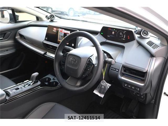 Toyota PRIUS 2024-09 7456996-13